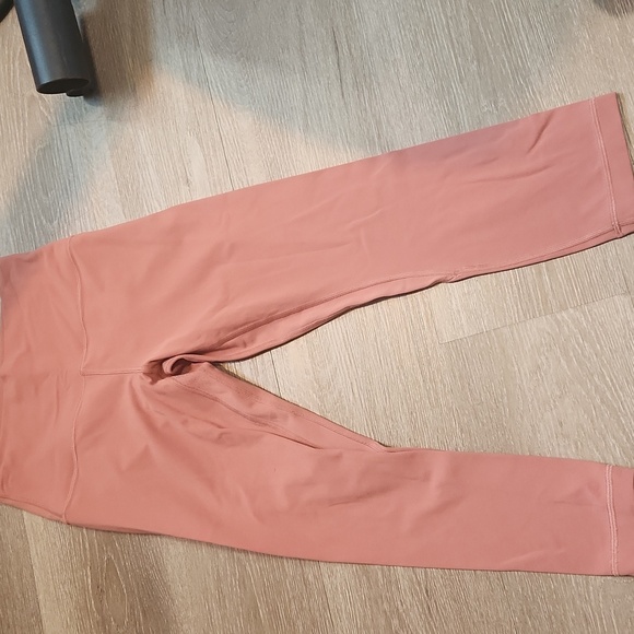 Lululemon Align Crop Leggings in Pink Size 6 - Picture 2 of 5